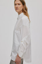 Load image into Gallery viewer, SUSAN Poplin twist cuff shirt, White

