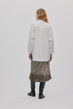 Load image into Gallery viewer, SUSAN Poplin twist cuff shirt, White
