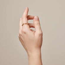 Load image into Gallery viewer, Sway Ring 925S/Gold plated
