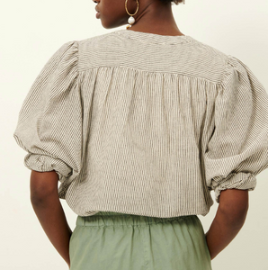 A VIEW blouse Whiblack
