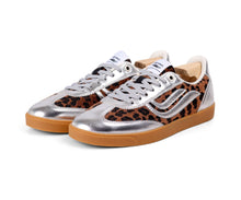 Laden Sie das Bild in den Galerie-Viewer, G-Volley Animalprint, Silver/Leo
