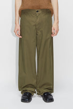 Load image into Gallery viewer, Wind Trousers Army Green
