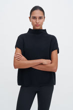 Laden Sie das Bild in den Galerie-Viewer, Ximena Sweater, Black
