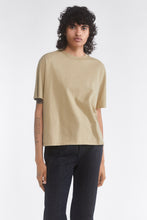 Load image into Gallery viewer, Alexia Tee khaki
