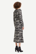 Load image into Gallery viewer, Agneta dress aop 14201 Zebra
