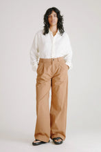 Load image into Gallery viewer, Novel Trousers Beige
